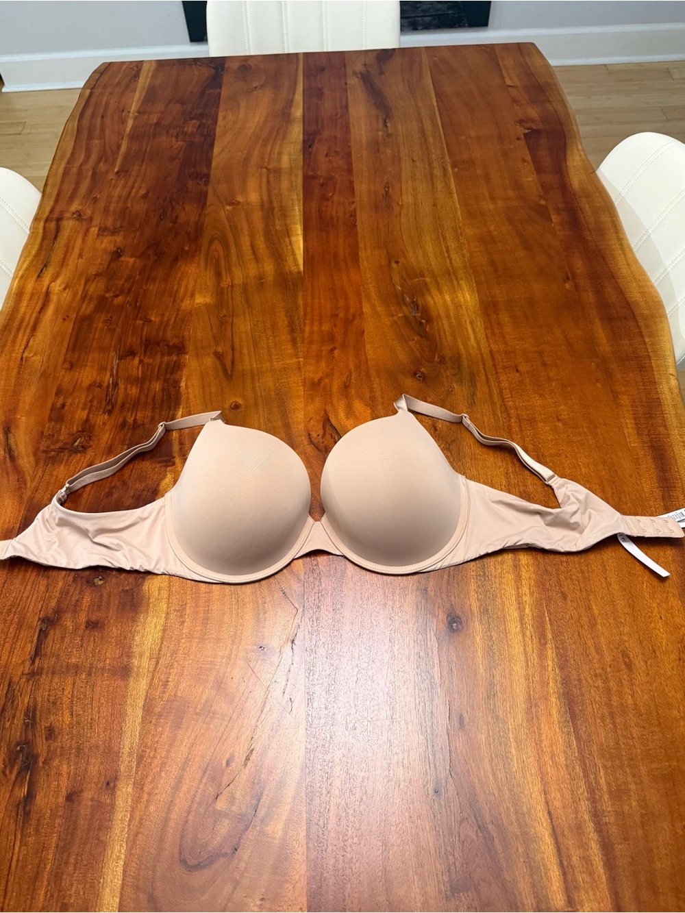 Victoria's Secret Body By Victoria Nude Molded T-Shirt Bra - Light Beige